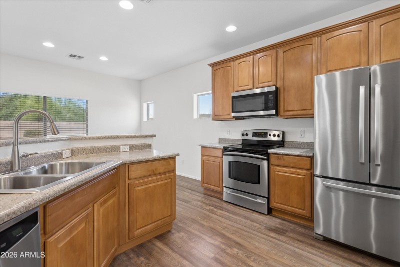 13-26th avenue kitchen 3
