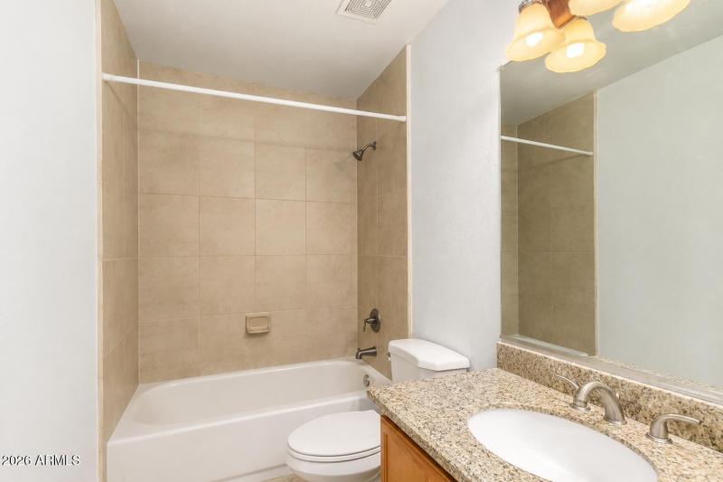 upstair hall bath