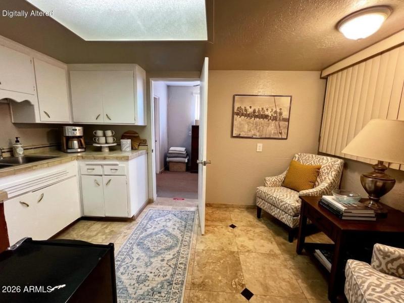 Suite A Kitchenette
