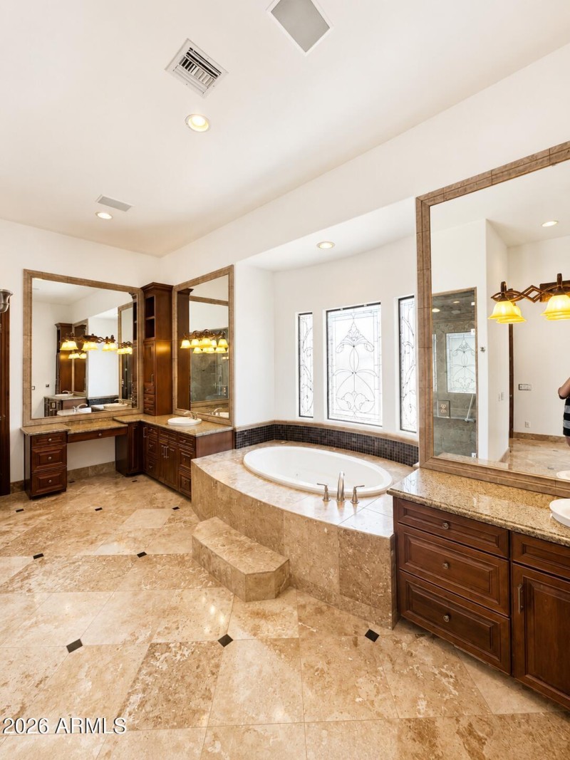 Primary Suite's Bath Room