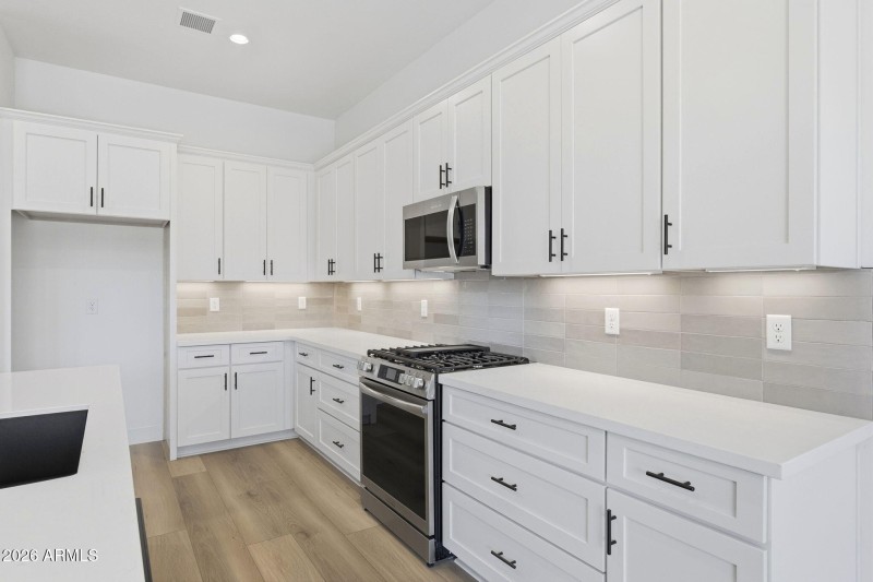 22-Kitchen 5