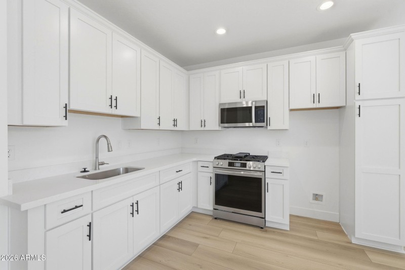 51-Adu - Kitchen