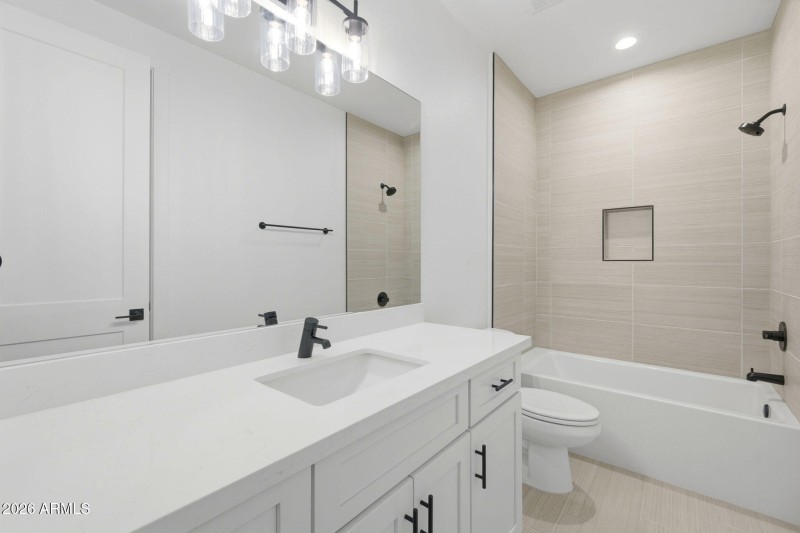 54-Adu - Bathroom