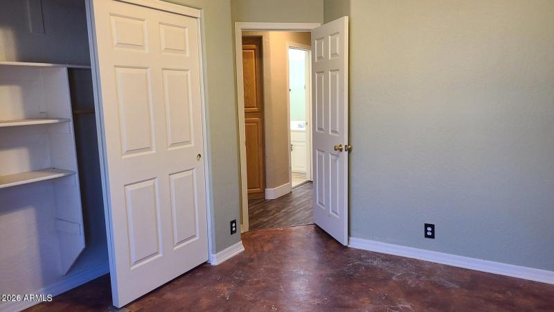 14206 12th bed door