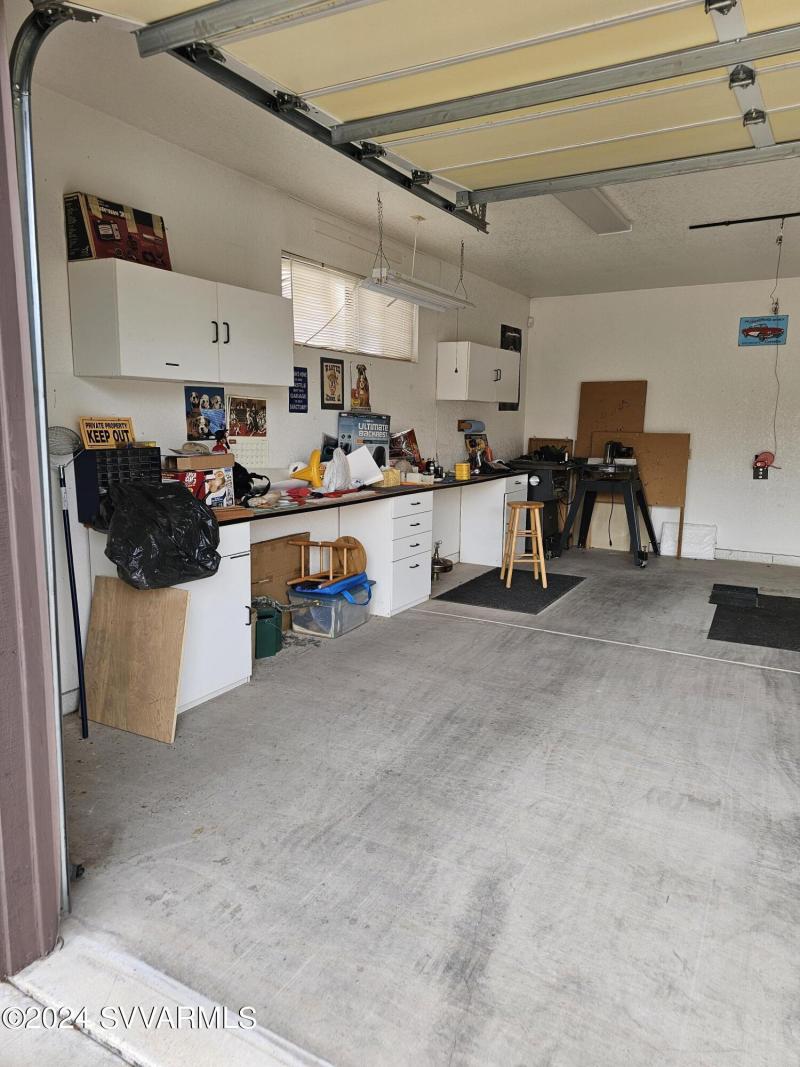 Detached Garage/bathroom