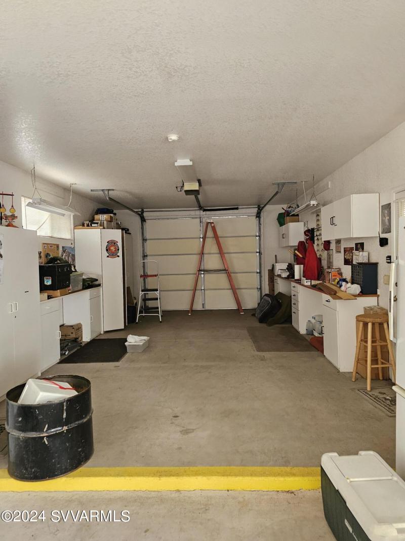 Detached Garage/bathroom