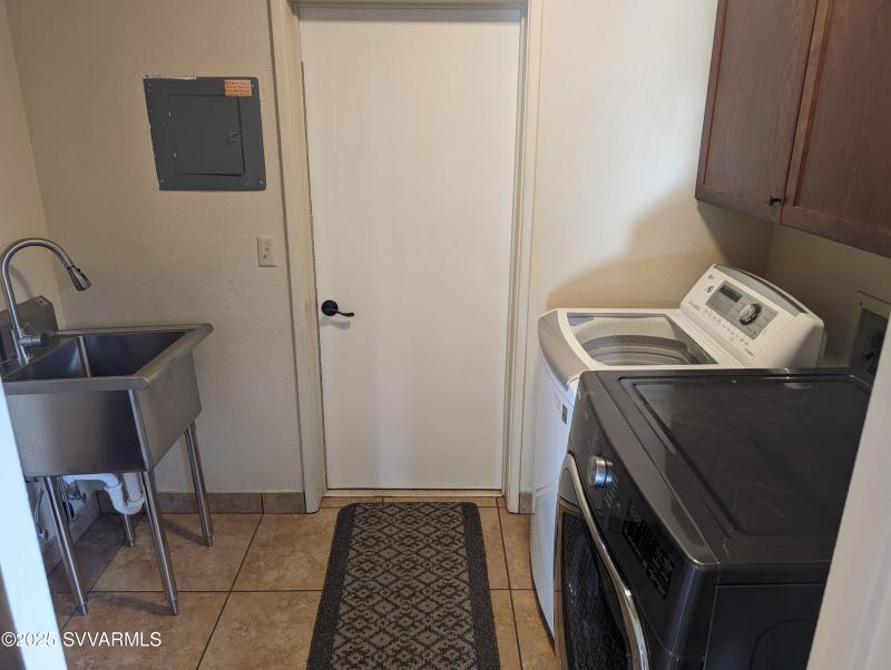 Laundry/Mudroom