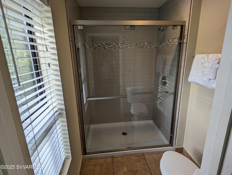 Ensuite Bathroom 1