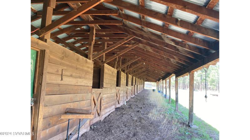 Horse Barn Breezeway West