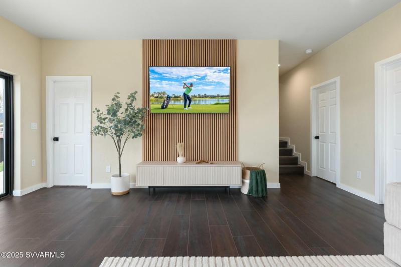 Second living room / game room
