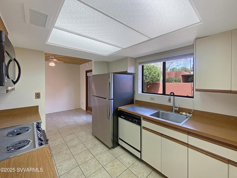 79cba3d5933fe10546ae573ba667e8311ea5aec8