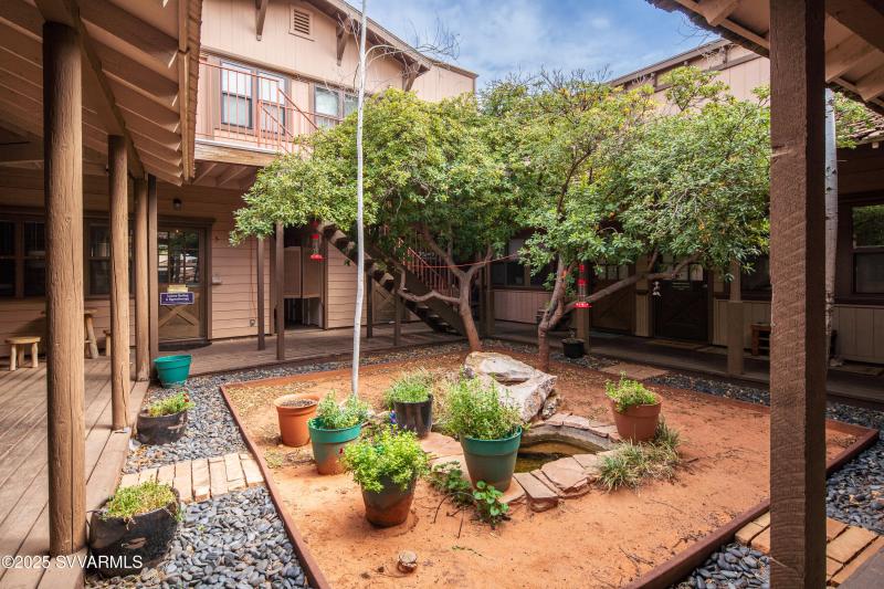 JL_2782SR89A-exteriors-13