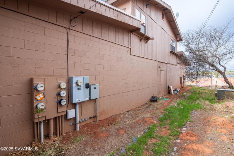 JL_2782SR89A-exteriors-19