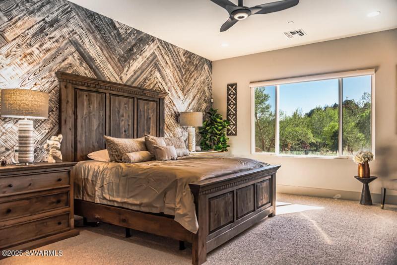 6 MAIN BEDROOM SUITE (1)