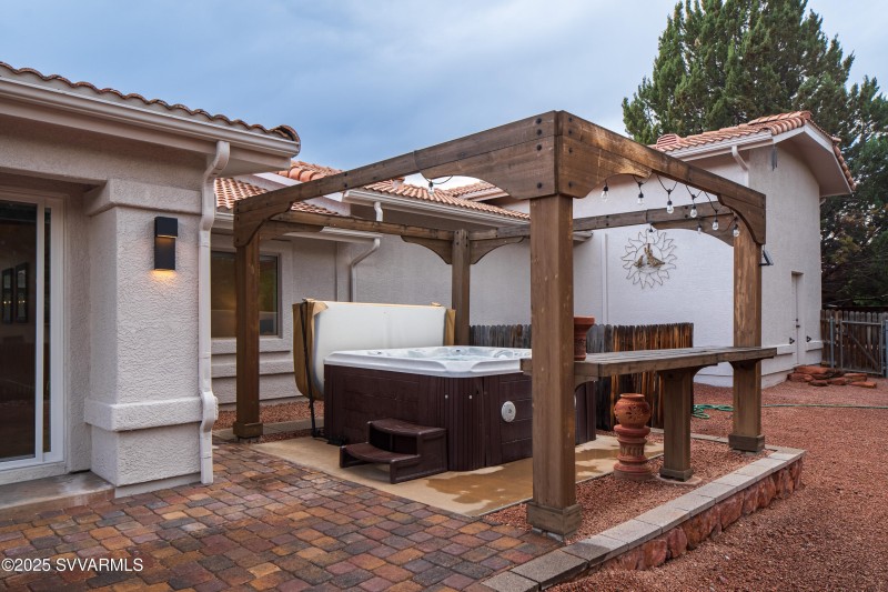 JL_100KaibabWay-exteriors-08