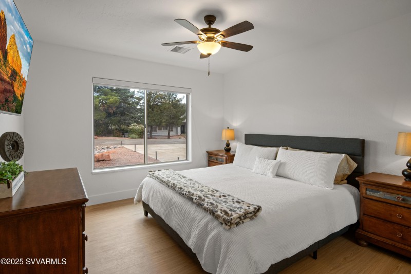 JL_100KaibabWay-interiors-Bedrooms-01