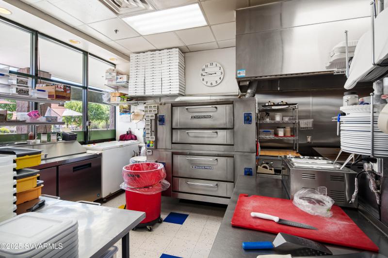 JL_280MainSt-UnitJ-interiors-12