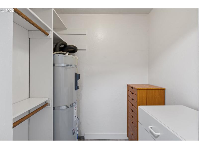 Bedroom, Primary