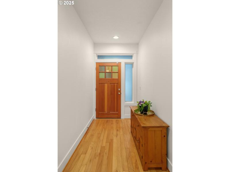 Entrance/Foyer
