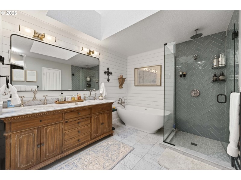 En Suite Bathroom