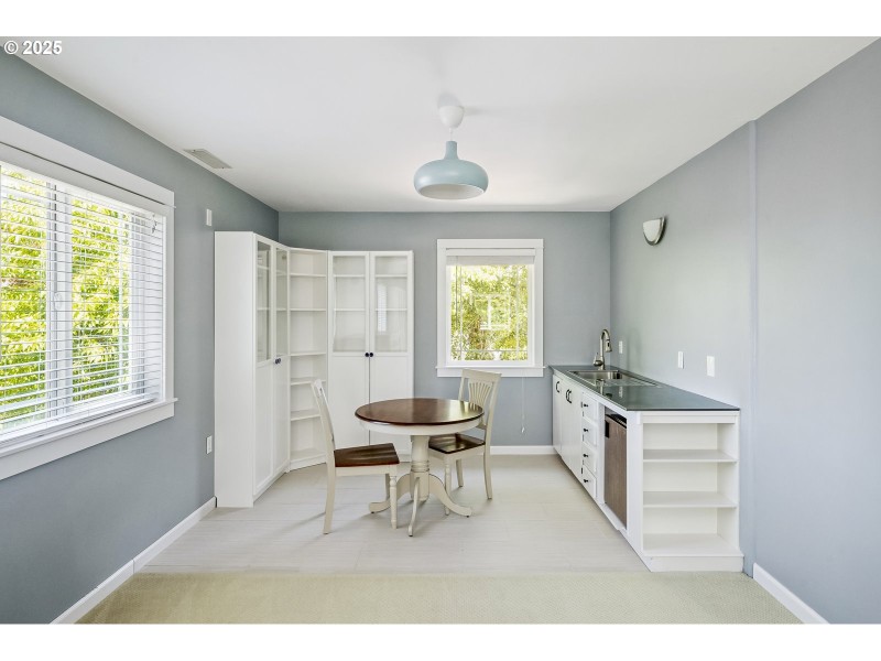 Kitchen/Nook