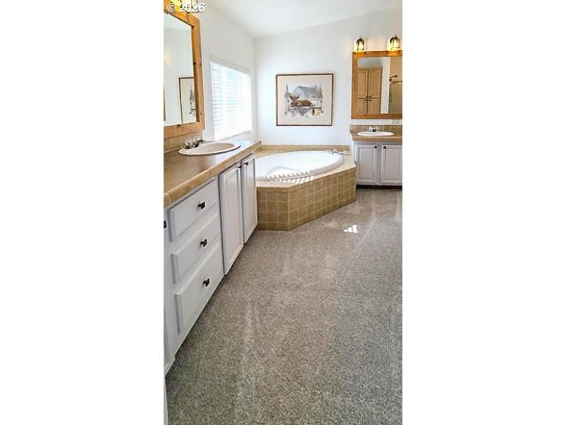 Bathroom, Attached