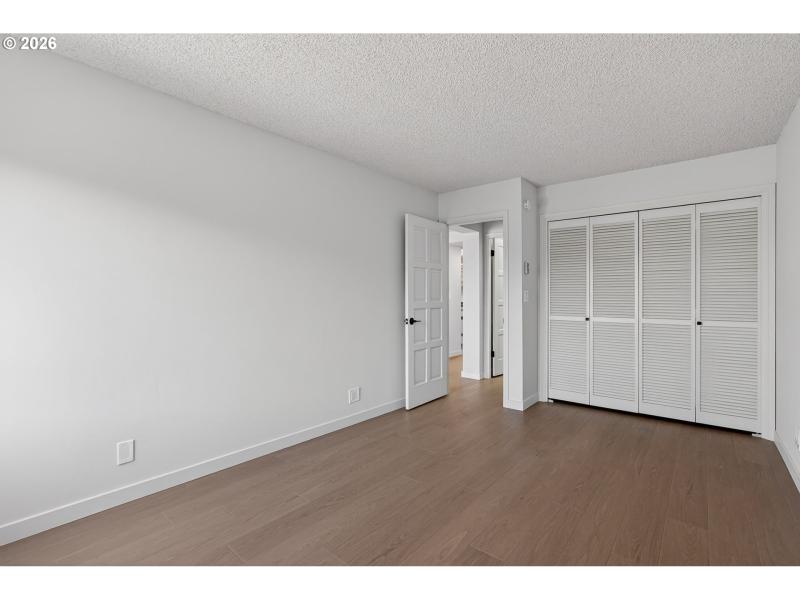 Bedroom, Primary