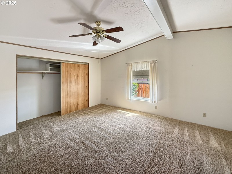 Bedroom, Primary