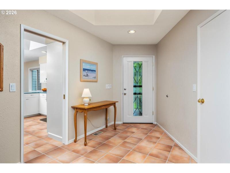 Entrance/Foyer