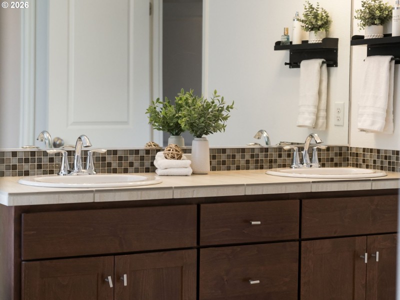 Owner's Suite Bathroom