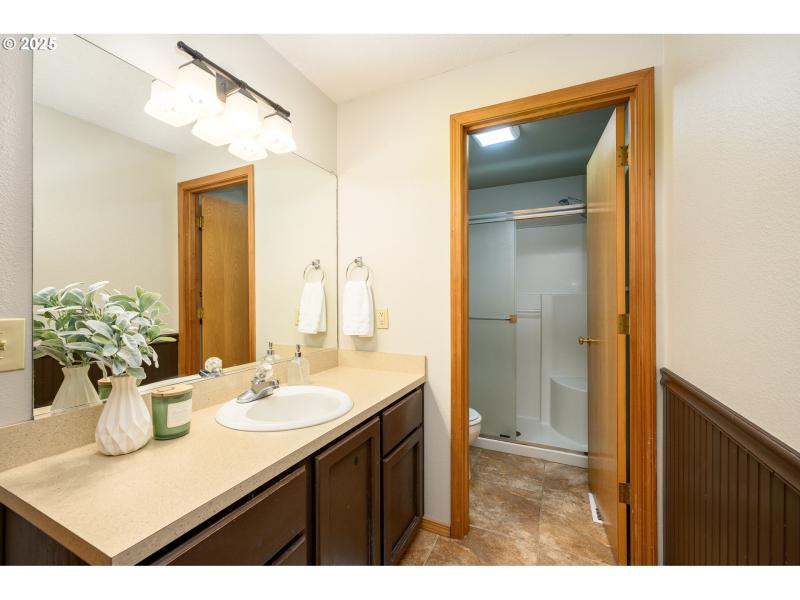 Owner's Suite Bathroom