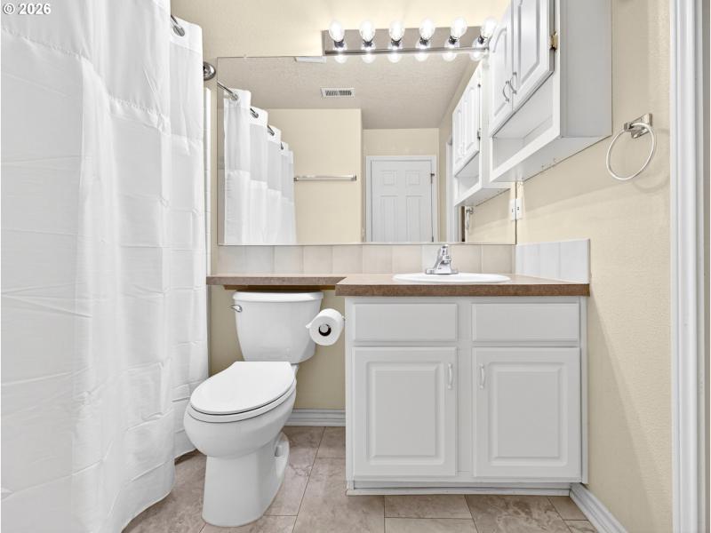 Bathroom, Attached