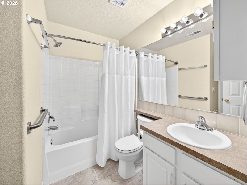 Bathroom, Attached