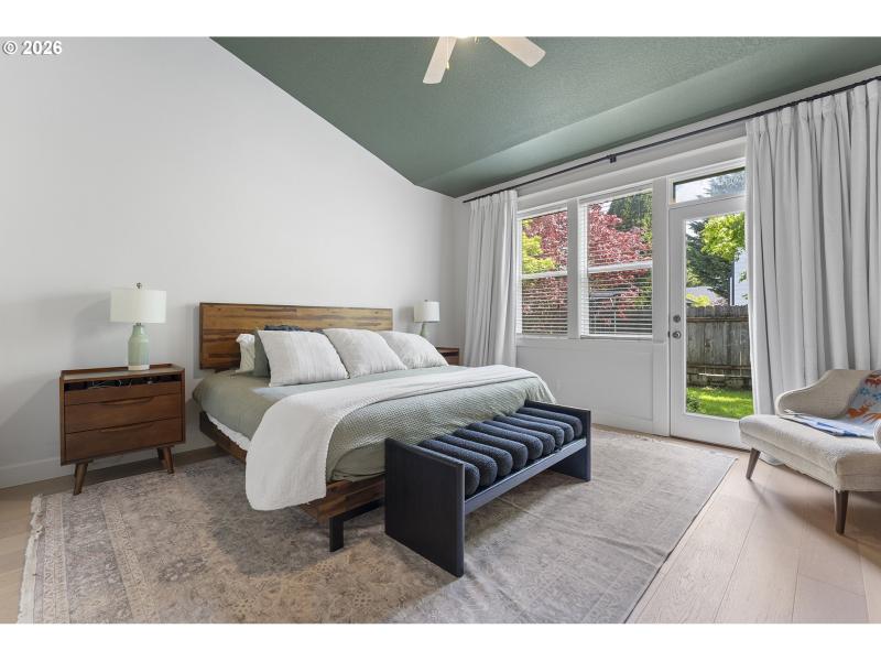 Bedroom, Primary