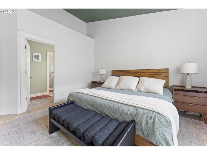 Bedroom, Primary
