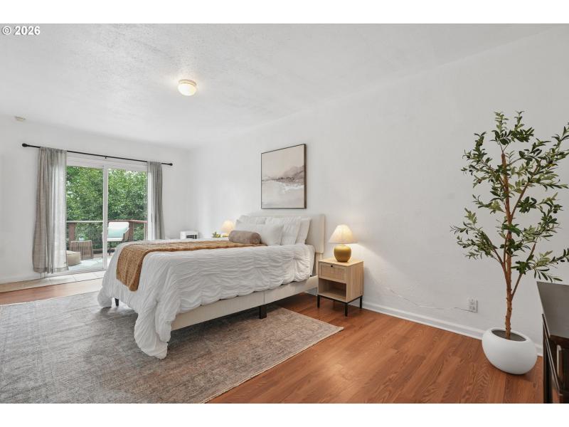 Bedroom, Primary