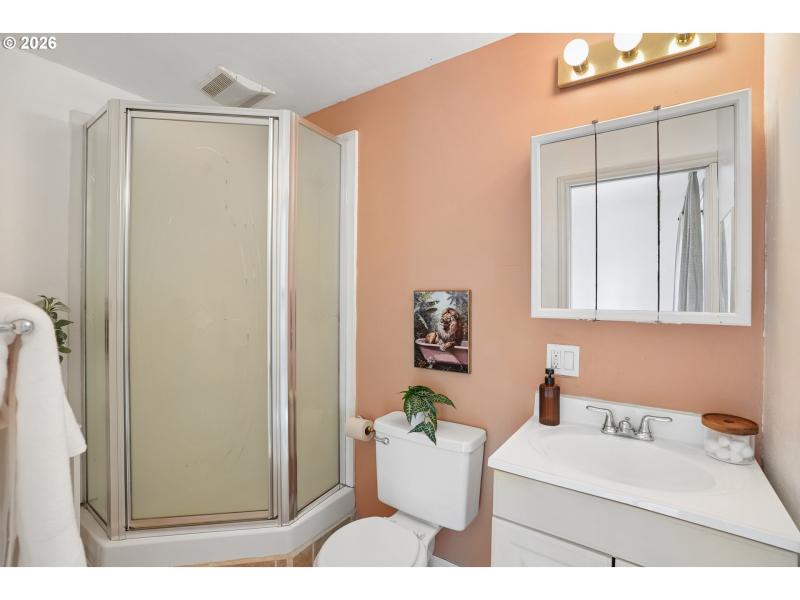 Bathroom, Attached