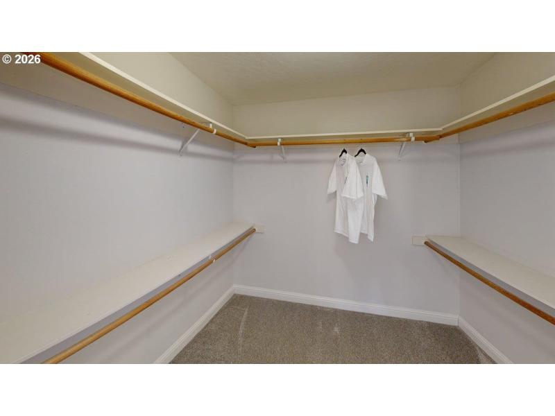 Bedroom, Primary