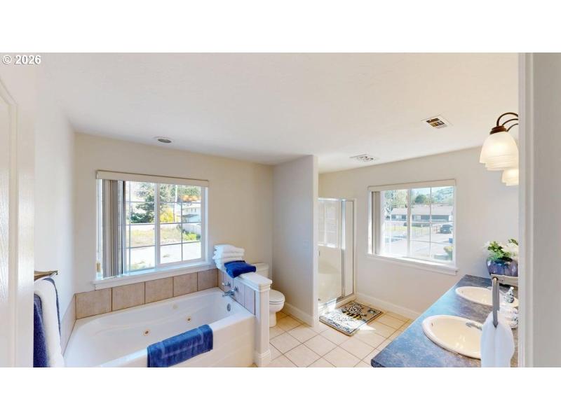 Bathroom, Attached