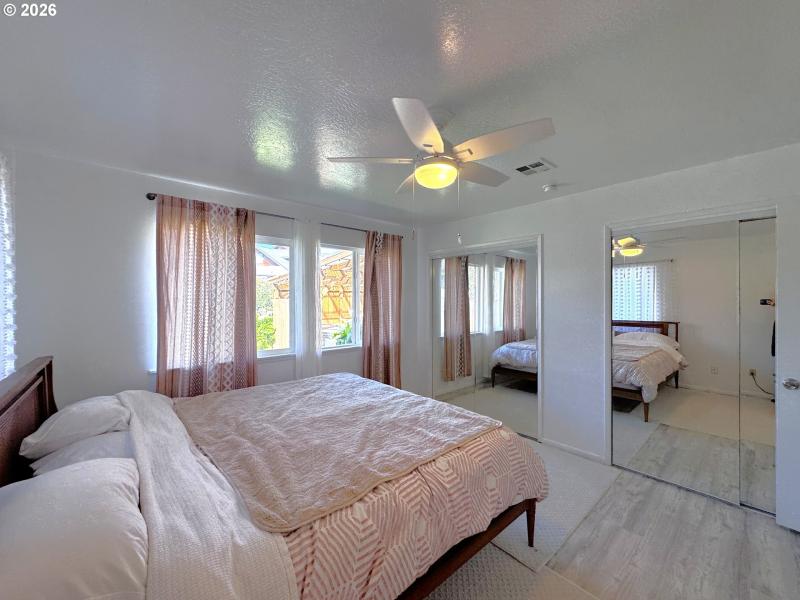 Bedroom, Primary