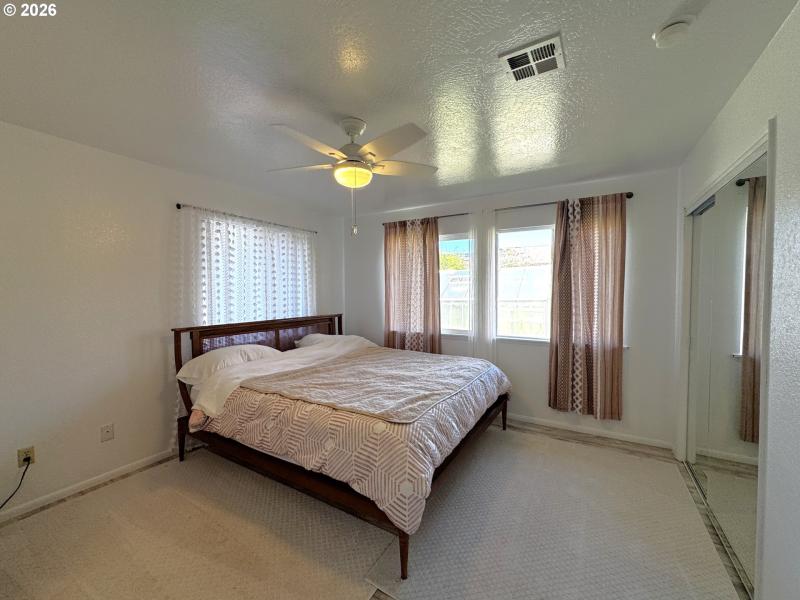 Bedroom, Primary