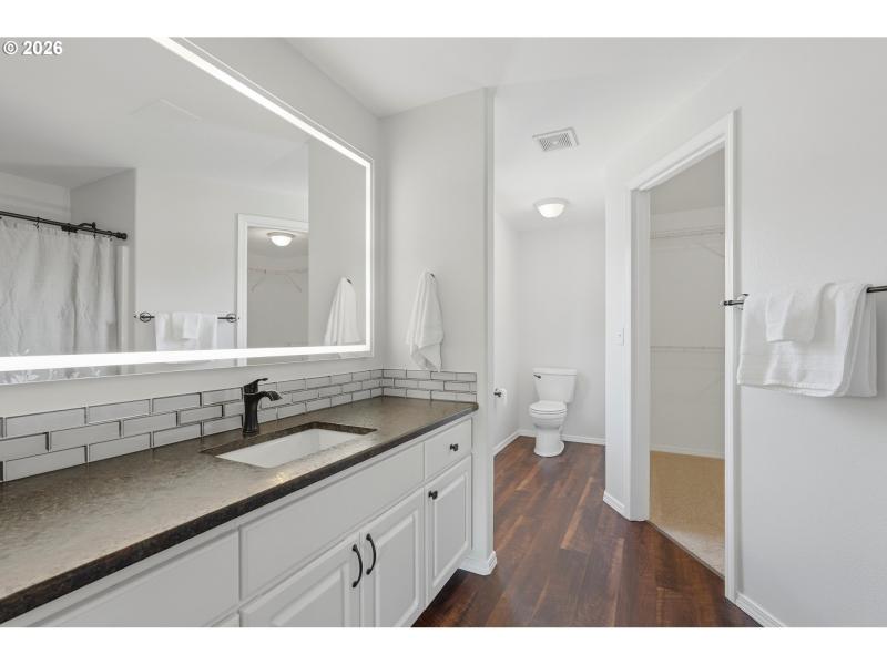 Owner's Suite Bathroom