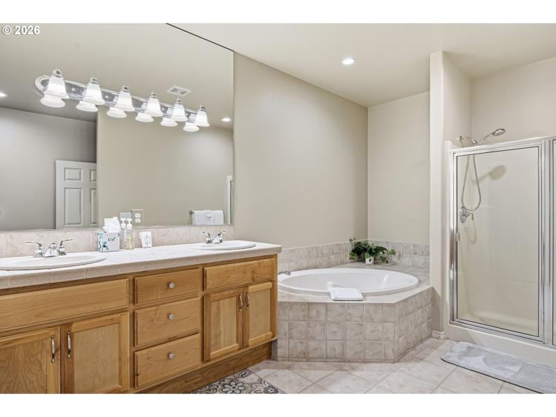 Bathroom, Attached