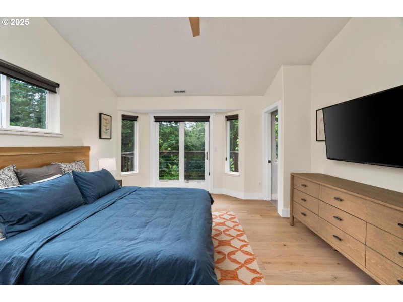Bedroom, Primary
