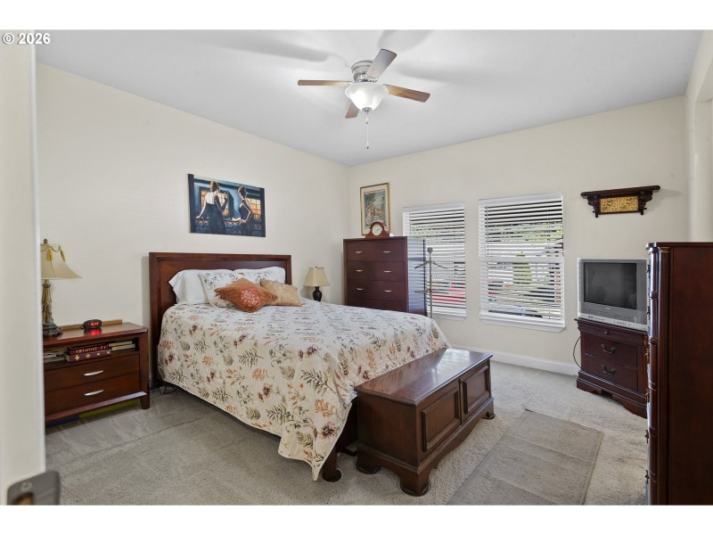 Bedroom, Primary