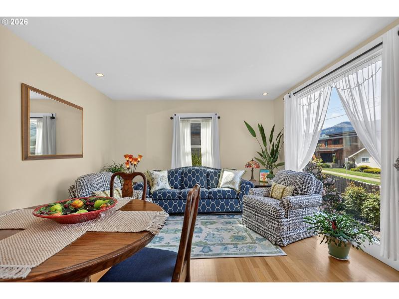 Living Room/Dining Room