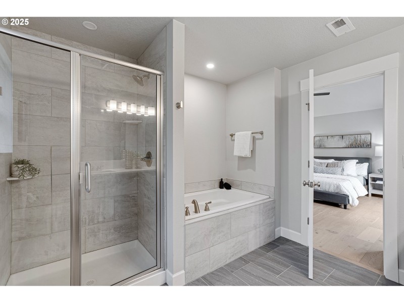 Bathroom, Attached