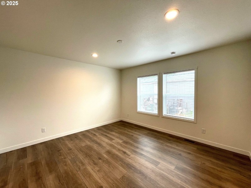 Bedroom, Primary