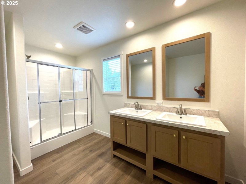 Bathroom, Attached