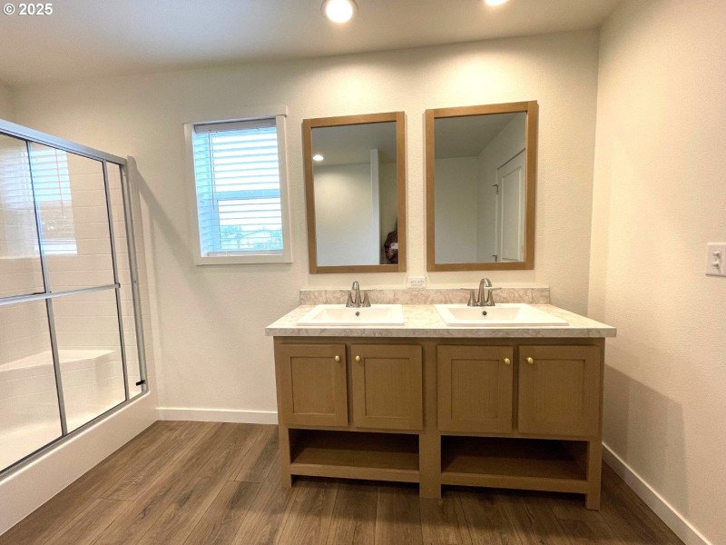 Bathroom, Attached